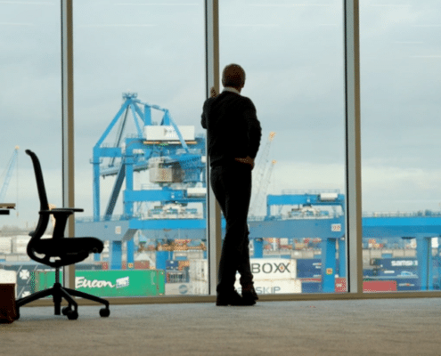 Ruud Vat overlooking Rotterdam Port - Neele-Vat in top 500 grootste Nederlandse bedrijven