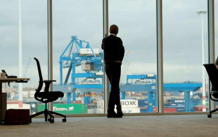 Ruud Vat overlooking Rotterdam Port - Neele-Vat in top 500 grootste Nederlandse bedrijven