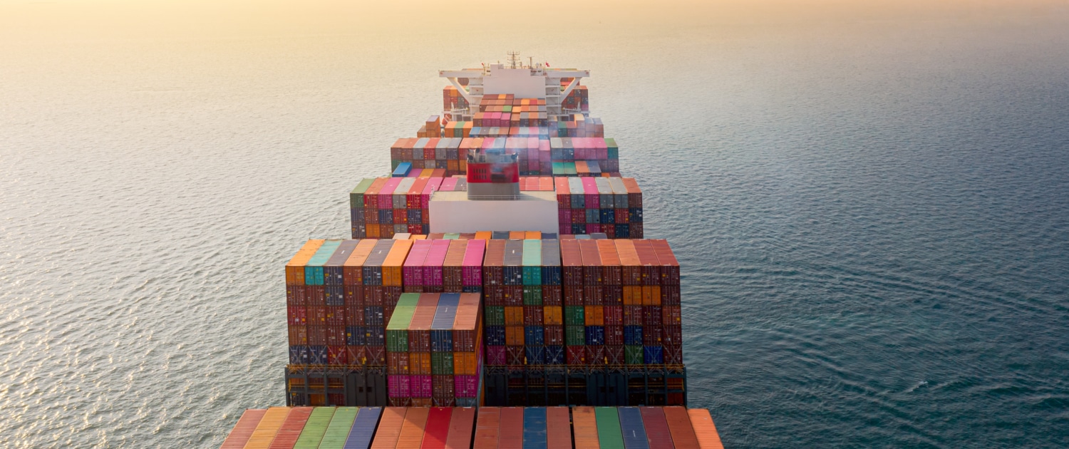 Wat betekent transshipment in zeevracht?