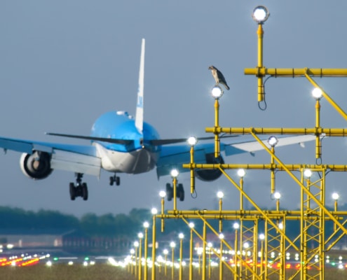 Vrachtvervoer Schiphol trotseert winterchaos: Groei van 8% in januari