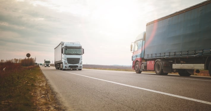Dieselmarkt blijft volatiel: Grip op uw logistieke kosten in onzekere tijden