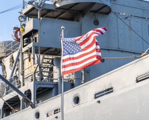 Niemand vaart Straat van Hormuz uit zonder toestemming van Amerikaanse marine