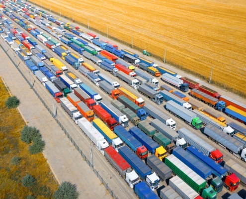 Europese noodmaatregelen tegen energiecrisis: Logistieke sector geconfronteerd met 'slow steaming' en snelheidslimieten