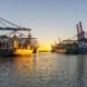 Duurzame mijlpaal in de kustvaart: Grootste elektrische containerschip ter wereld in de vaart