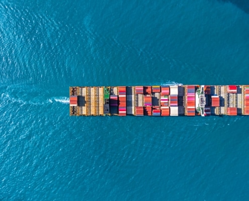 Eerste West-Europees containerschip door Straat van Hormuz sinds escalatie