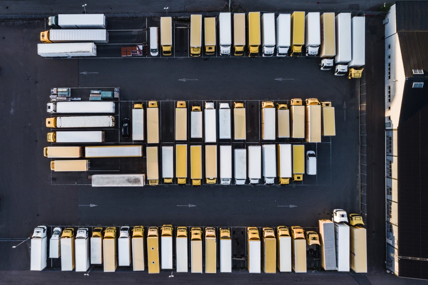 LCL transport met service