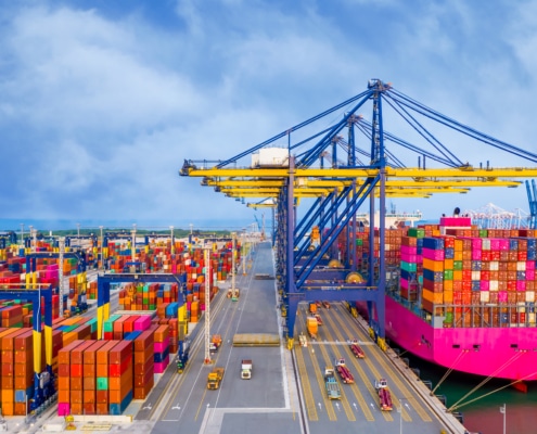 China beboet grote rederijen wegens containertarieven